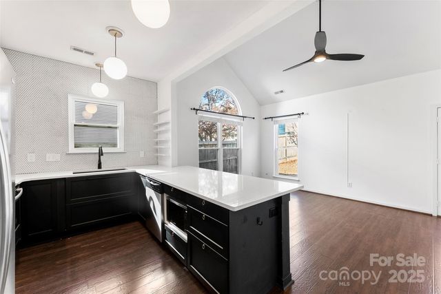 711 Parkside Terrace Lane, Charlotte, NC 28202