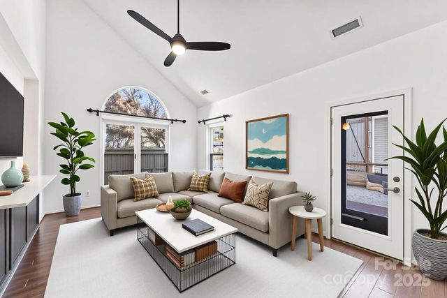 711 Parkside Terrace Lane, Charlotte, NC 28202