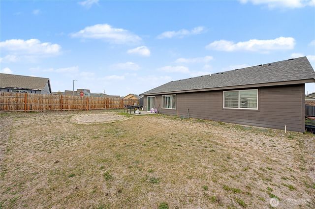 24 Parkside Loop, Ephrata, WA 98823