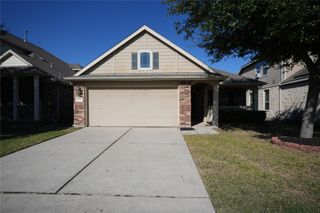 1710 Thornhampton Ct, Houston, TX 77014