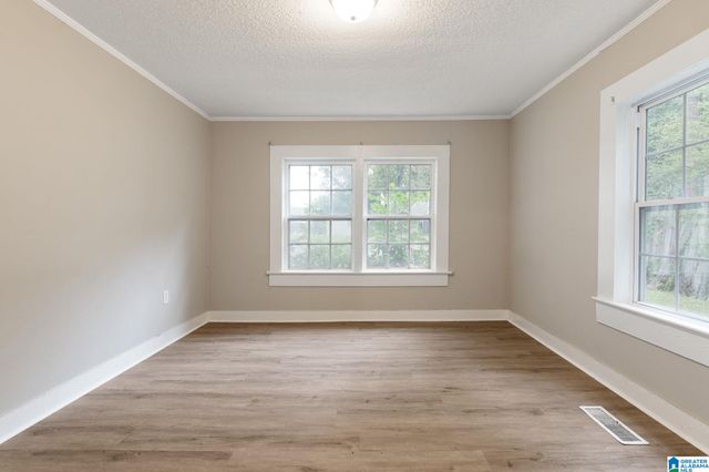 115 2ND STREET NW, Graysville, AL 35073