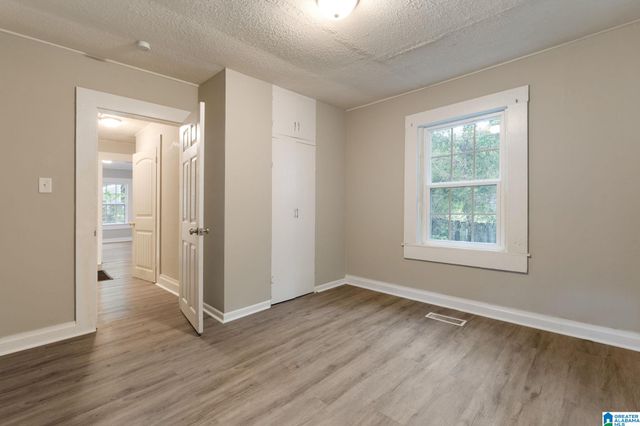 115 2ND STREET NW, Graysville, AL 35073