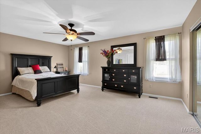 11934 Autumn Lakes Drive, Maryland Heights, MO 63043