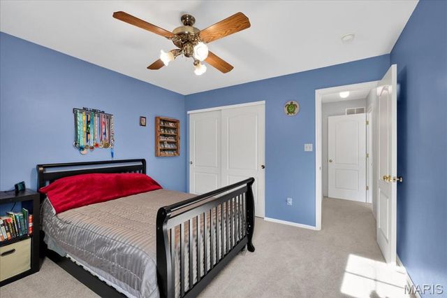 11934 Autumn Lakes Drive, Maryland Heights, MO 63043