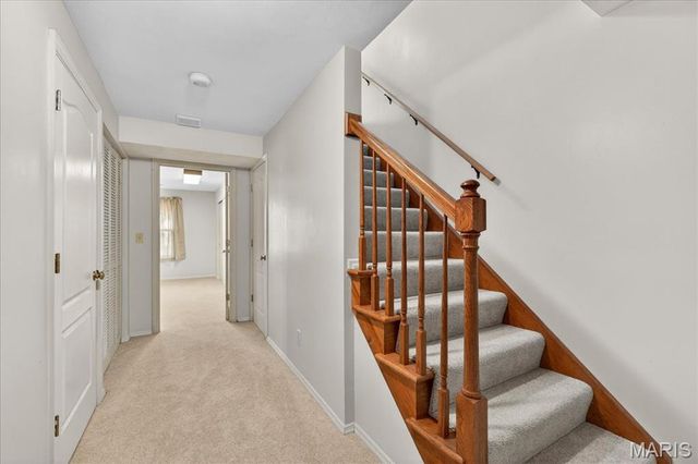 11934 Autumn Lakes Drive, Maryland Heights, MO 63043