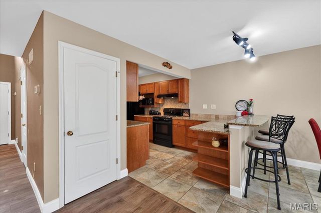 11934 Autumn Lakes Drive, Maryland Heights, MO 63043