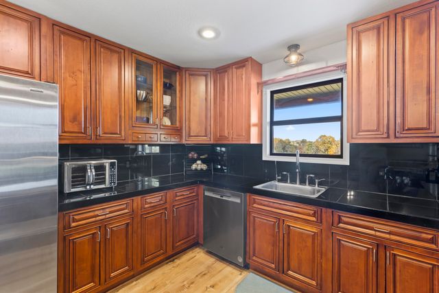 610 Highway B, Mansfield, MO 65704