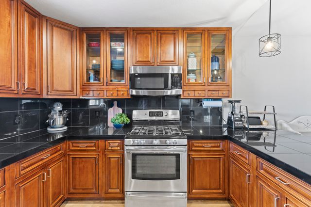 610 Highway B, Mansfield, MO 65704