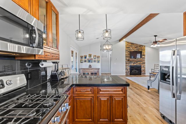 610 Highway B, Mansfield, MO 65704