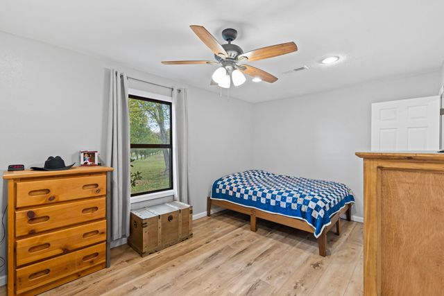 610 Highway B, Mansfield, MO 65704