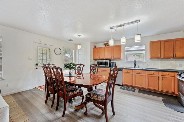 2818 Powell Springs Court, Missouri City, TX 77459