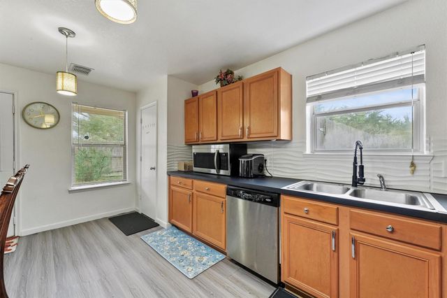 2818 Powell Springs Court, Missouri City, TX 77459