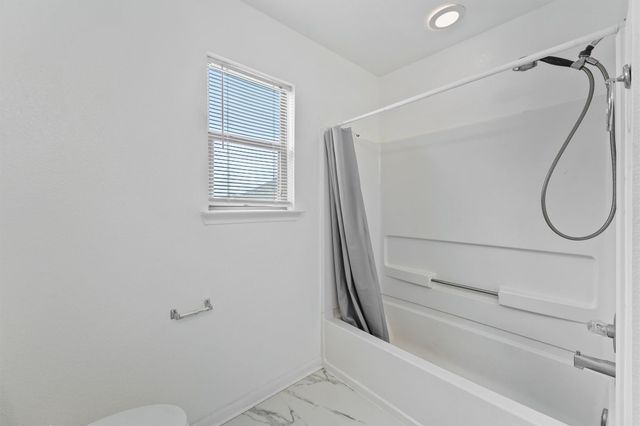 2818 Powell Springs Court, Missouri City, TX 77459