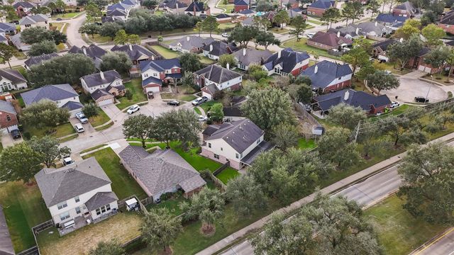 2818 Powell Springs Court, Missouri City, TX 77459