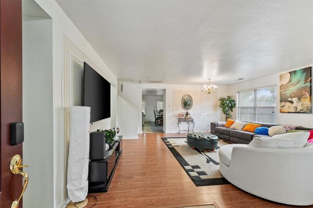 2818 Powell Springs Court, Missouri City, TX 77459