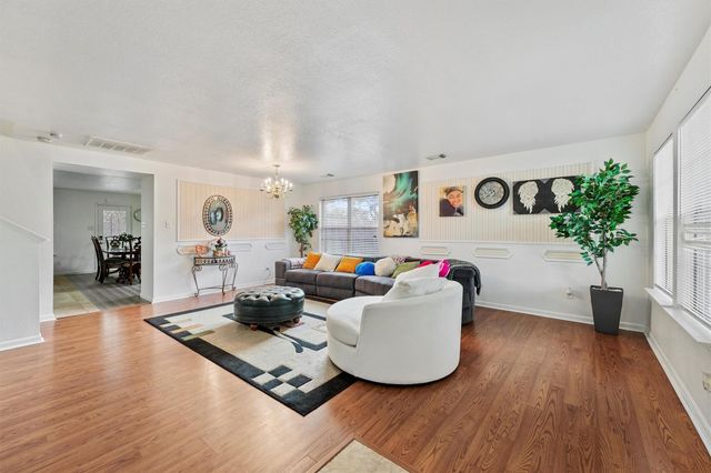 2818 Powell Springs Court, Missouri City, TX 77459