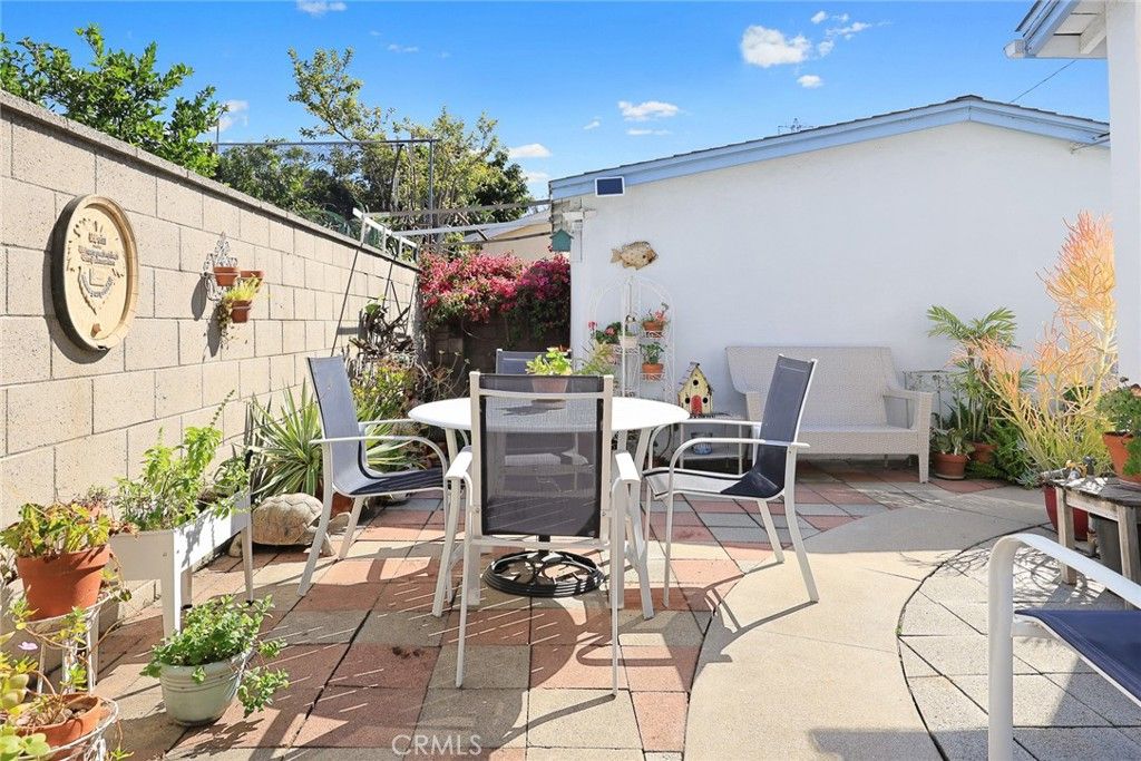 Image 15 of property listing at 6114 N Burton Avenue N, San Gabriel, CA 91775