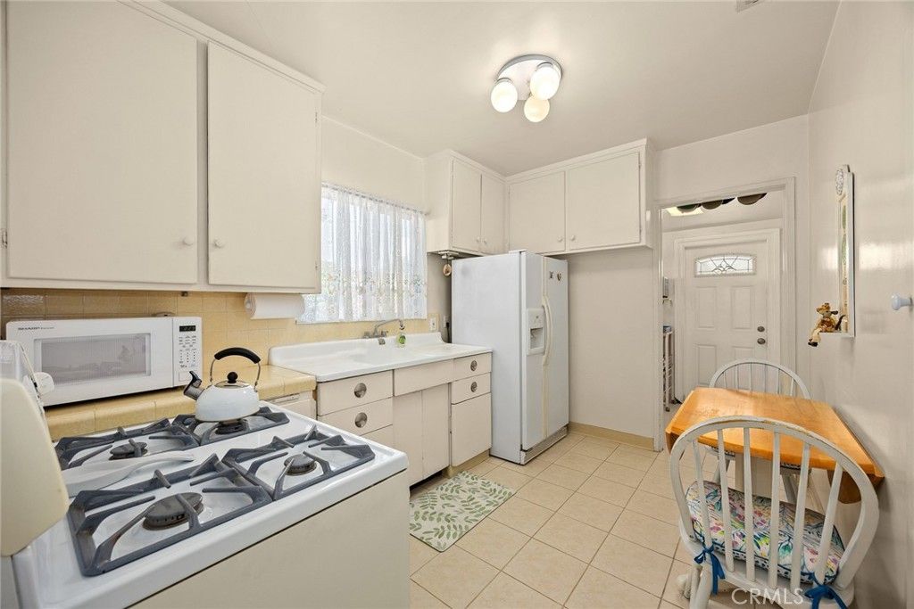 Image 6 of property listing at 6114 N Burton Avenue N, San Gabriel, CA 91775