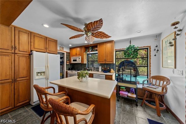 1090 13th ST SW, Naples, FL 34117