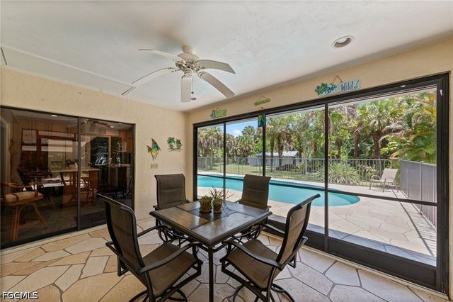 1090 13th ST SW, Naples, FL 34117