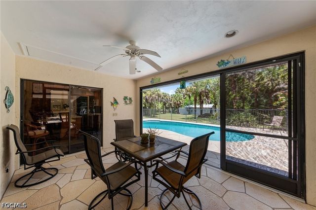 1090 13th ST SW, Naples, FL 34117