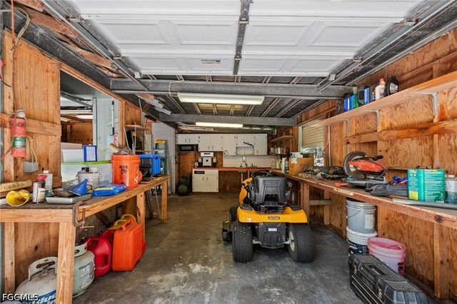 1090 13th ST SW, Naples, FL 34117