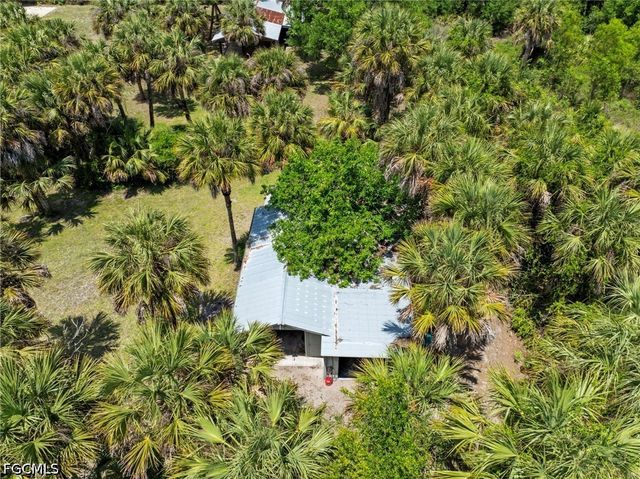 1090 13th ST SW, Naples, FL 34117