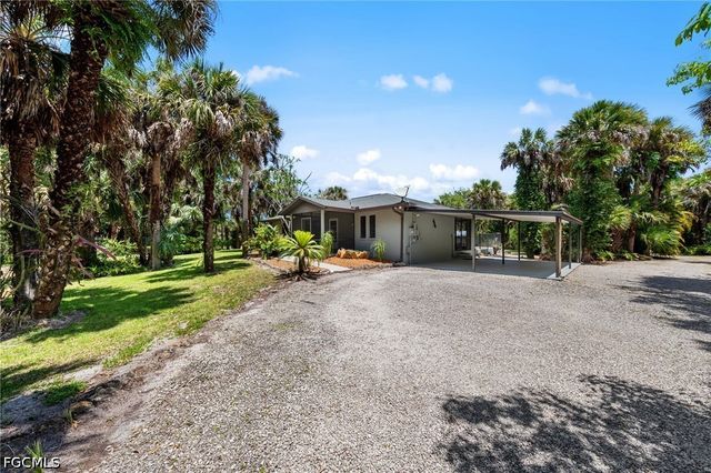 1090 13th ST SW, Naples, FL 34117