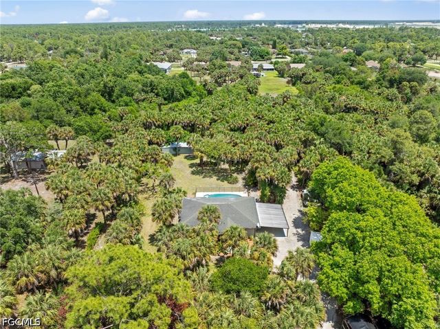 1090 13th ST SW, Naples, FL 34117