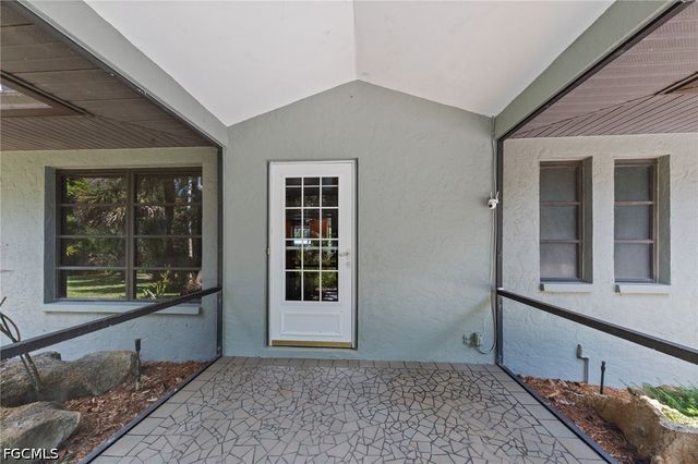 1090 13th ST SW, Naples, FL 34117