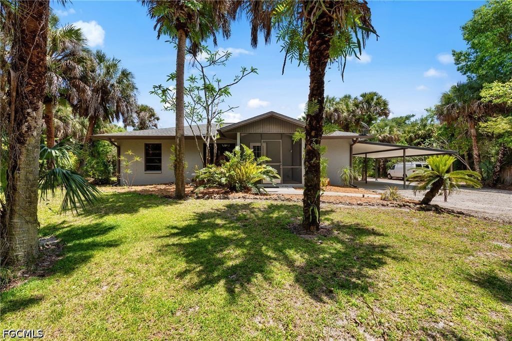 1090 13th ST SW, Naples, FL 34117