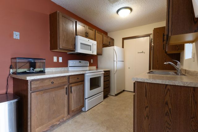 3064 23rd Street S, Fargo, ND 58103