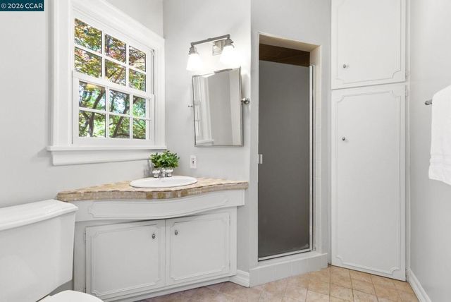 425 Lakewood Cir, Walnut Creek, CA 94598