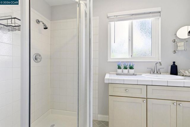 425 Lakewood Cir, Walnut Creek, CA 94598
