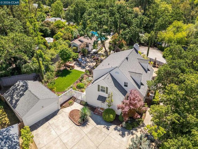 425 Lakewood Cir, Walnut Creek, CA 94598