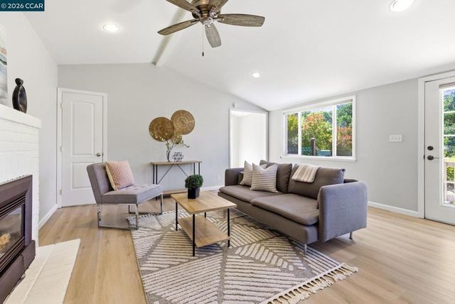 425 Lakewood Cir, Walnut Creek, CA 94598