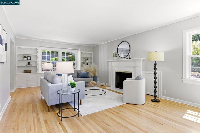 425 Lakewood Cir, Walnut Creek, CA 94598