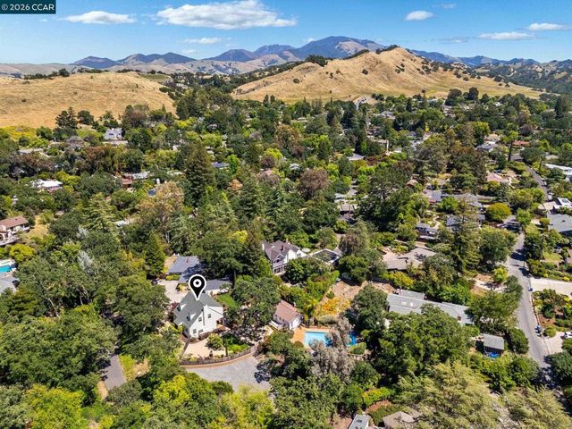 425 Lakewood Cir, Walnut Creek, CA 94598