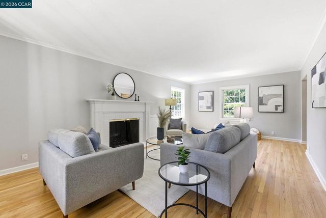 425 Lakewood Cir, Walnut Creek, CA 94598
