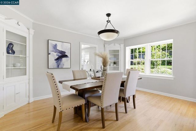 425 Lakewood Cir, Walnut Creek, CA 94598