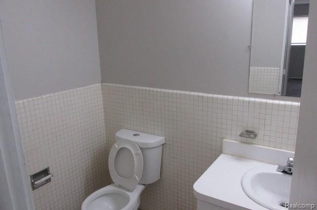 25555 LAHSER Road A-15, Southfield, MI 48033