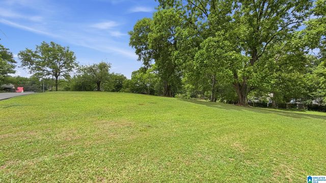5516 AVENUE G, Lipscomb, AL 35020
