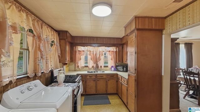 5516 AVENUE G, Lipscomb, AL 35020
