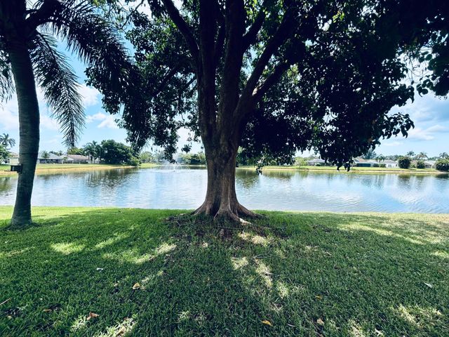 5266 HARWOOD Lane, Lake Worth, FL 33467