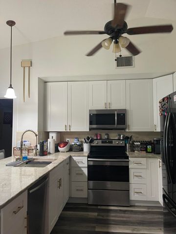 5266 HARWOOD Lane, Lake Worth, FL 33467