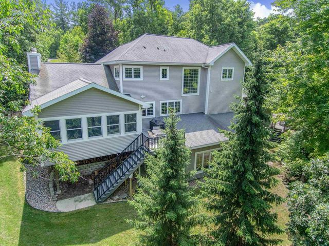 4917 Foxfire Trail, Middleton, WI 53562