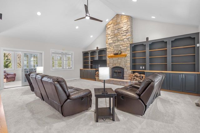 4917 Foxfire Trail, Middleton, WI 53562
