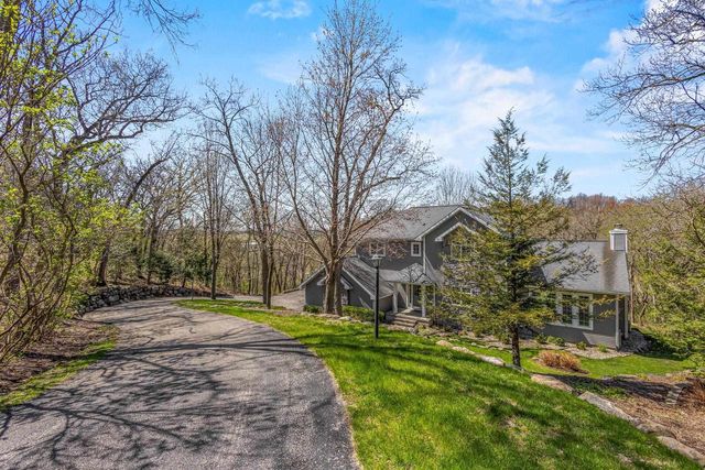 4917 Foxfire Trail, Middleton, WI 53562