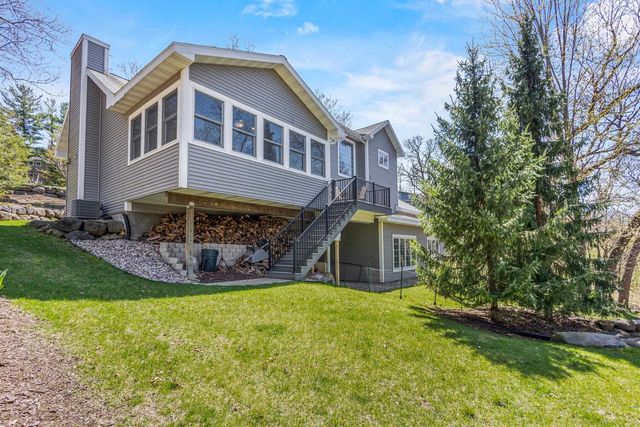 4917 Foxfire Trail, Middleton, WI 53562