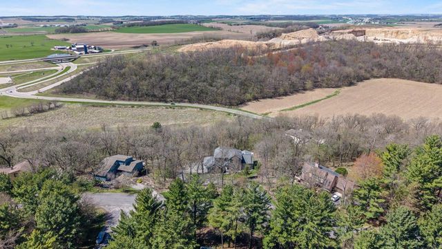 4917 Foxfire Trail, Middleton, WI 53562